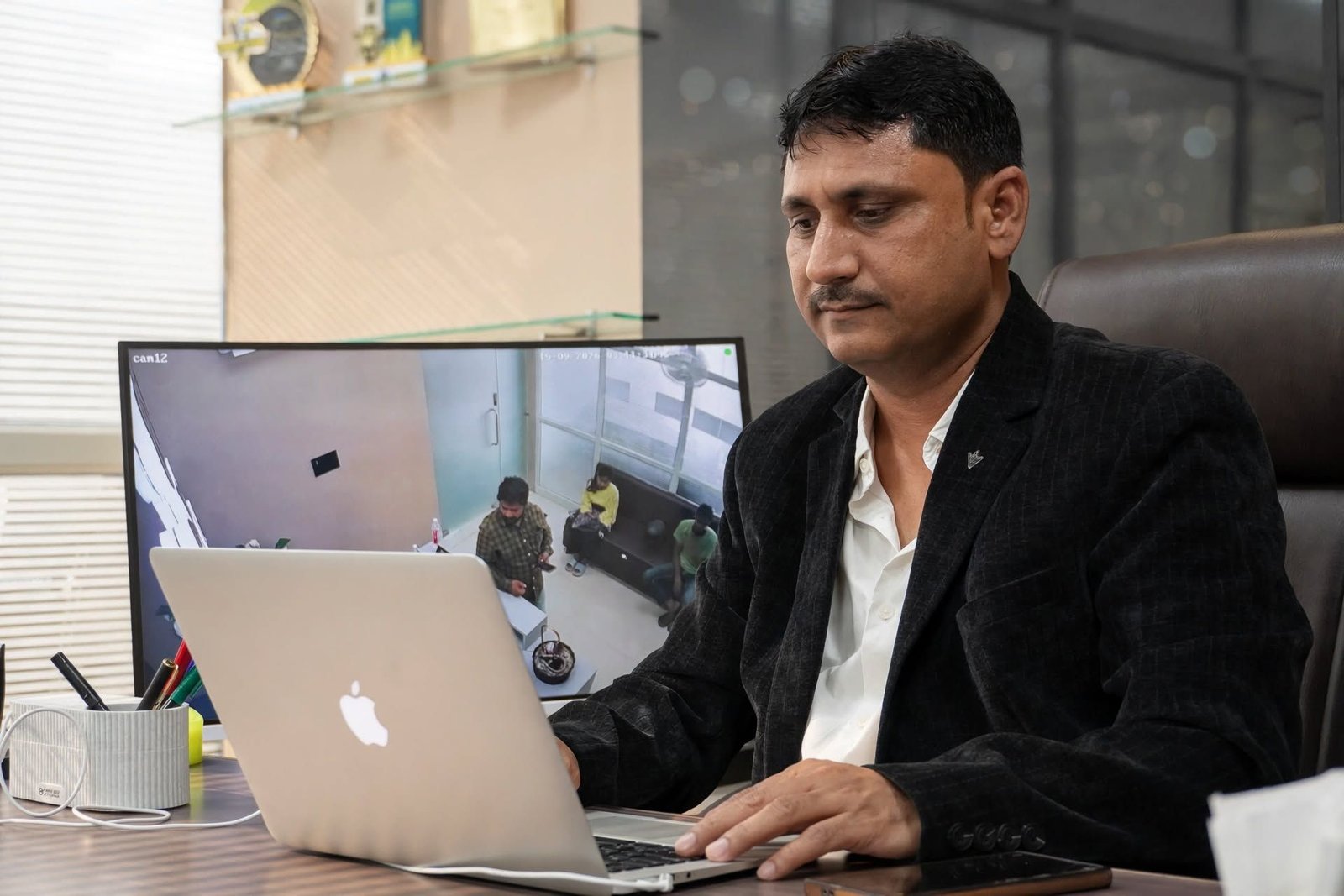 OM Management Financial Services — Command Centre 1